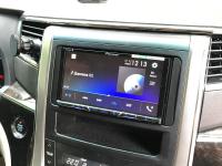 Фотография установки магнитолы Pioneer AVH-Z5100BT в Toyota Alphard