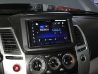 Фотография установки магнитолы Pioneer AVH-Z5100BT в Mitsubishi Pajero Sport