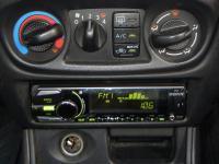 Фотография установки магнитолы Sony CDX-GT550UI в Nissan Almera