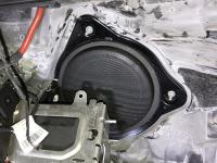 Установка акустики Eton POW 172.2 Compression в Mercedes C class (W205)