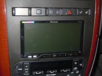 Фотография установки магнитолы Pioneer AVH-P4300DVD в Chrysler Grand Voyager