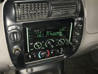 Фотография установки магнитолы Pioneer MVH-S620BT в Ford Explorer