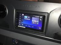 Фотография установки магнитолы Pioneer SPH-DA130DAB в Mercedes Sprinter III