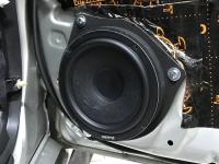 Установка акустики Hertz CK 165 L в Toyota Avensis