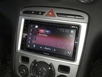 Фотография установки магнитолы Pioneer AVH-A320BT в Peugeot 408