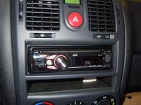 Фотография установки магнитолы JVC KD-R35E в Hyundai Getz