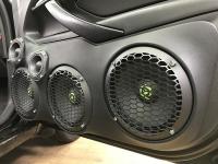 Установка акустики SoundQubed QP-MR8 в Lada Vesta