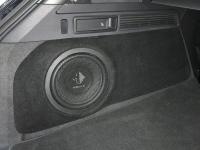Установка сабвуфера Helix K 10W в Volkswagen Touareg III