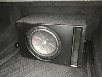 Установка сабвуфера Kicker 43CWR124 v-box vented в BMW 7 (G12)