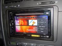 Фотография установки магнитолы Sony XAV-E622 в Volkswagen Golf