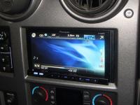 Фотография установки магнитолы Pioneer AVH-P4300DVD в Hummer H2