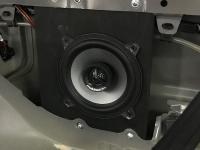 Установка акустики Morel Maximo Ultra Coax 502 MkII в Suzuki Jimny IV