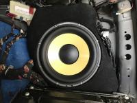 Установка сабвуфера Focal K2 Power E 30 KX в Mercedes GL (X164)