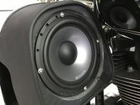 Установка акустики DD Audio CC6.5a woofer в Harley-Davidson Tri Glide