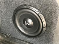 Установка сабвуфера Focal Sub 10 Slim в Opel Mokka