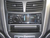 Фотография установки магнитолы Pioneer MVH-8300BT в Hyundai Solaris