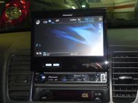 Фотография установки магнитолы Pioneer AVH-P6300BT в Subaru Legacy IV (BL)