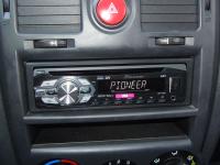 Фотография установки магнитолы Pioneer DEH-142UB в Hyundai Getz