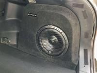 Установка сабвуфера Focal Sub 10 в Toyota RAV4.5