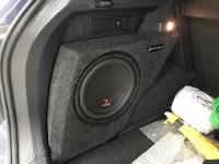 Установка сабвуфера Focal Performance Sub P 25 DB в Volkswagen Tiguan II