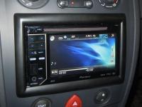 Фотография установки магнитолы Pioneer AVH-2300DVD в Renault Megane 2