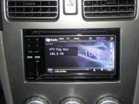 Фотография установки магнитолы Pioneer AVH-P3300BT в Subaru Forester (SG)