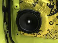 Установка акустики Focal Auditor ASE 130 в Suzuki Jimny IV