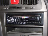 Фотография установки магнитолы Pioneer DEH-6310SD в Hyundai Elantra