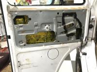 Установка Comfort Mat Vespa в Chevrolet Van