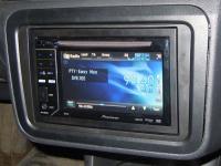 Фотография установки магнитолы Pioneer AVH-2300DVD в Skoda Fabia