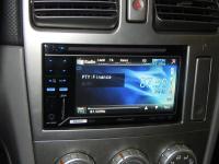 Фотография установки магнитолы Pioneer AVH-P3300BT в Subaru Forester (SG)