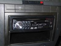 Фотография установки магнитолы Pioneer DEH-6310SD в Skoda Fabia