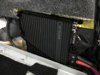 Установка усилителя Eton Mini 300.2 в Seres M5