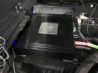 Установка усилителя Hellion HAM8.100DSP в Audi Q5 II (FY)