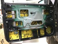 Установка Comfort Mat Vespa в Lada Niva