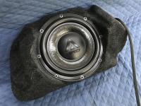 Установка сабвуфера Aspect GLW-10d2 Flat в Honda GL 1800