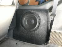 Установка сабвуфера Aspect GLW-10d2 Flat в Toyota Land Cruiser 120