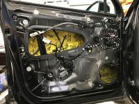 Установка Comfort Mat Vespa в Volkswagen Tiguan II