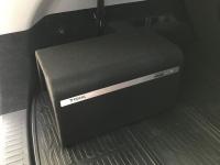 Установка сабвуфера Focal Access BombA BP20 в Chery Tiggo 8 Pro Max