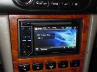 Фотография установки магнитолы Pioneer AVH-2300DVD в Chevrolet Evanda