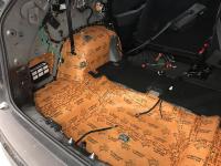 Установка Comfort Mat Raptor в Volkswagen Teramont