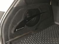 Установка сабвуфера Eton PW 10 в Volkswagen Touareg II NF