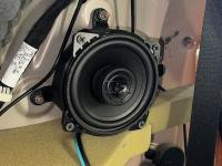 Установка акустики Focal Auditor ACX 100 в Smart Fortwo III