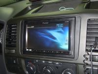 Фотография установки магнитолы Pioneer AVH-P4300DVD в Volkswagen Caravelle