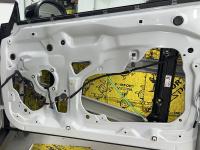 Установка Comfort Mat Vespa в Mini Cooper F56