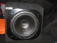 Установка сабвуфера Rockford Fosgate R2D4-12 box в Chevrolet Niva