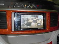 Фотография установки магнитолы Pioneer AVH-P3100DVD в Toyota Noah