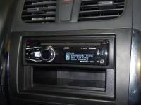 Фотография установки магнитолы JVC KD-R821BT в Suzuki SX4