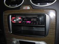 Фотография установки магнитолы Pioneer DEH-140UB в Ford Focus 2