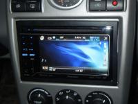 Фотография установки магнитолы Pioneer AVH-P3300BT в Lada Priora